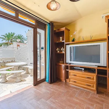 Cozy Townhouse With A Garden. Apartamento
